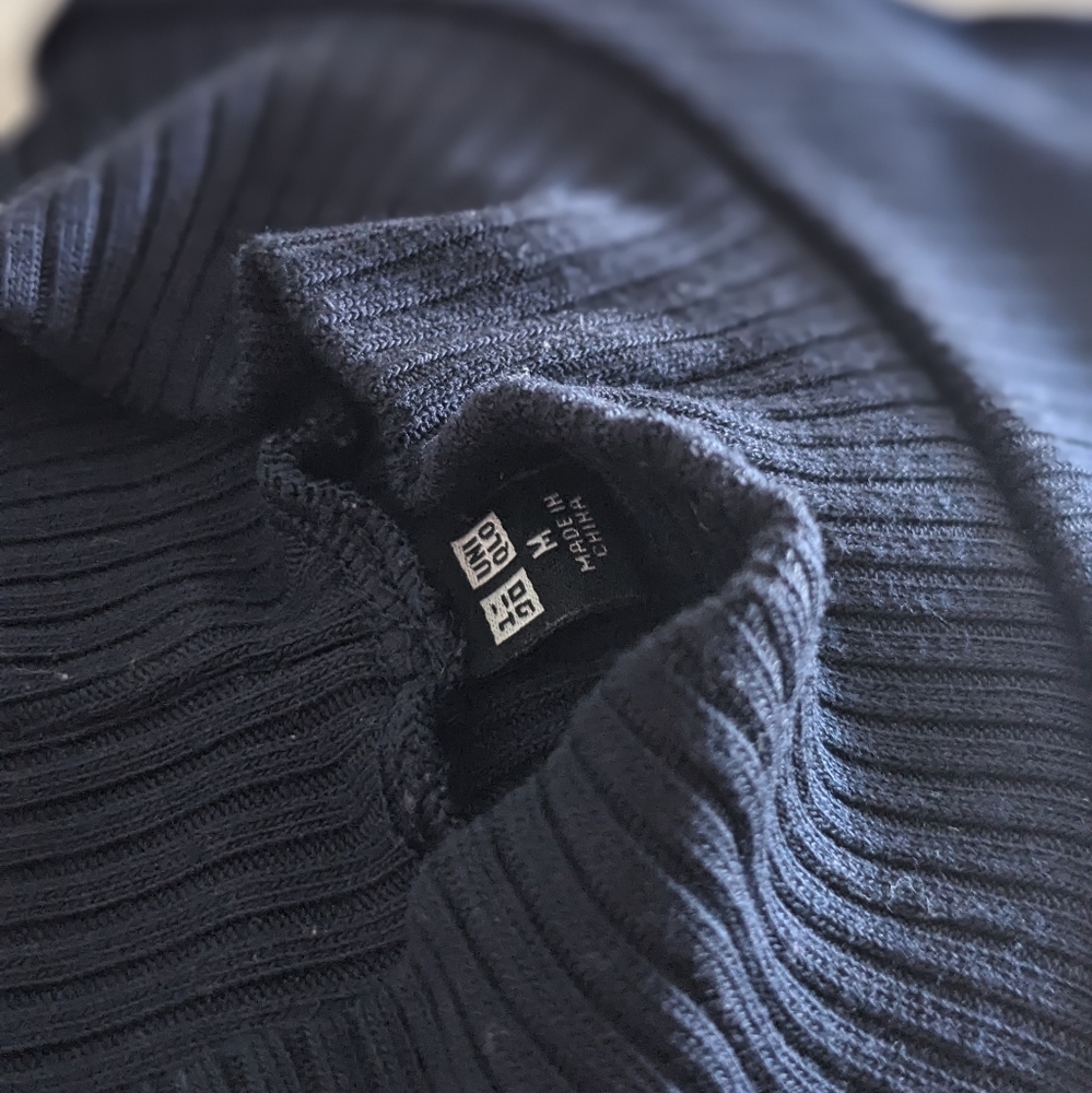 Navy Ribbed Turtleneck (Fitted) - M - Picture 2 of 3